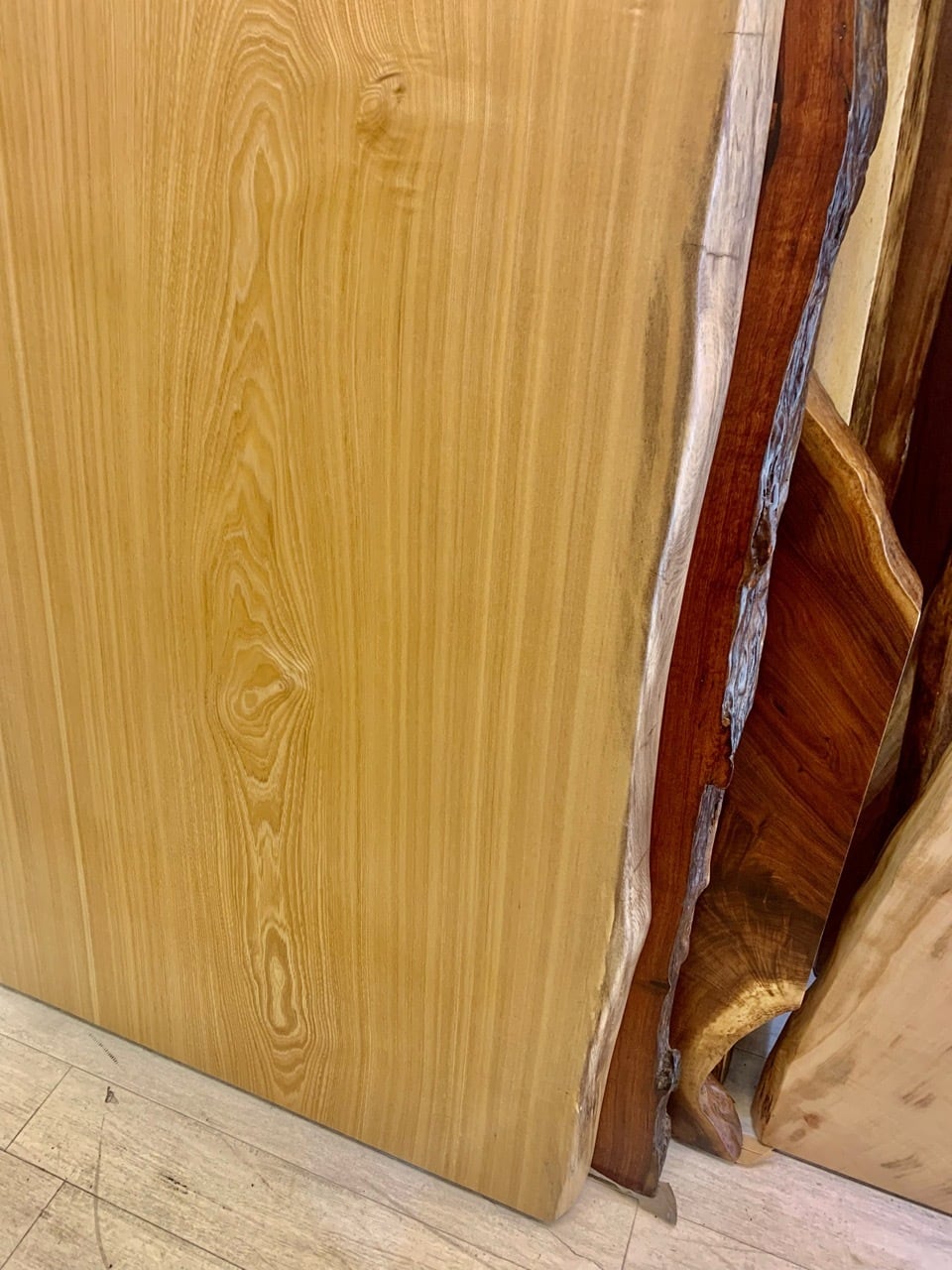 栓（セン）_1770×800-860-820×70_横浜元町店_テーブル天板/一枚板