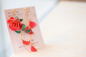 【イヤリング変更可能】ichi.rin/薔薇のピアス/アレルギー対応