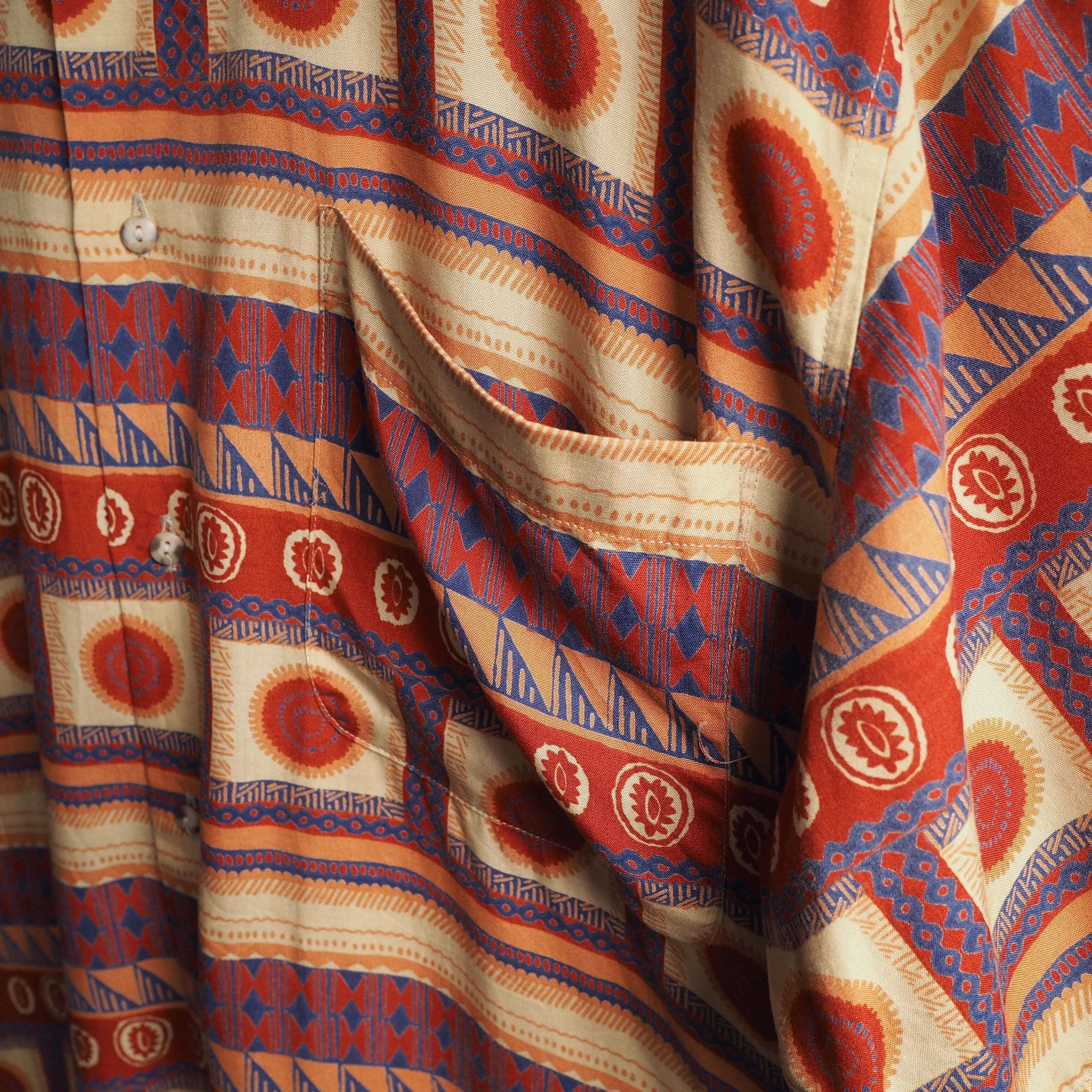 1990s ” Lapas homme ” Calm ethnic pattern vintage Drape loose rayon shirt