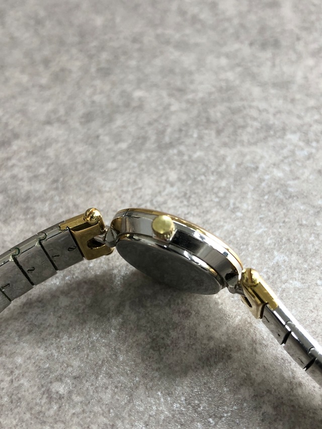 Christian Dior クリスチャン ディオール 腕時計 シルバー×ゴールド ロゴ ステンレススチール クウォーツ 3025 vintage ヴィンテージ オールド 3es7fc