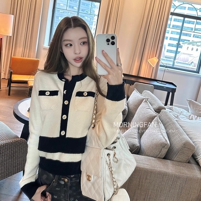 bi-color knit cardigan