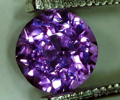 パープルサファイア 0.892ct ◆ソーティングメモ付 非加熱◆ PurpleSapphire | レアストーン専門店　ピエール・アイソリット  powered by BASE