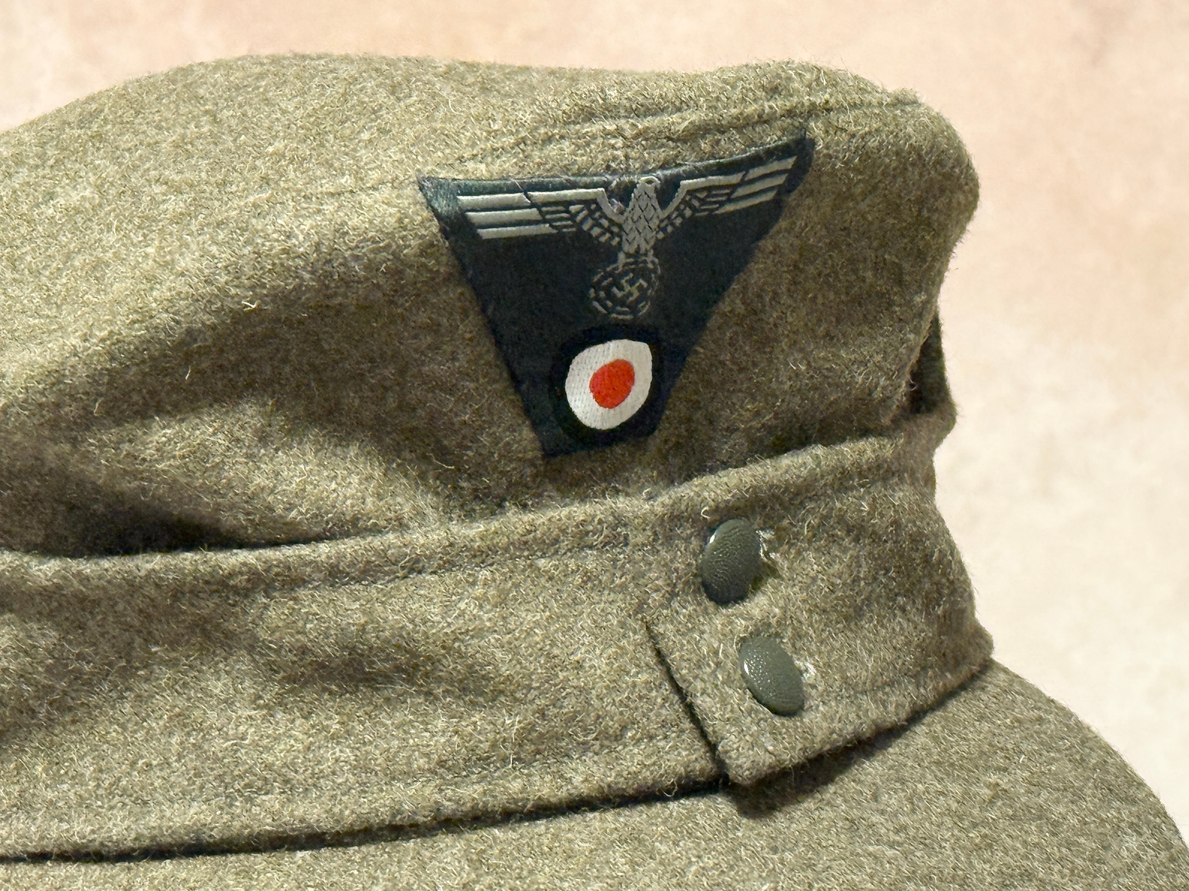 WWII ドイツ軍 M43規格帽 59cm 陸軍ワンピース徽章つき 26930-02
