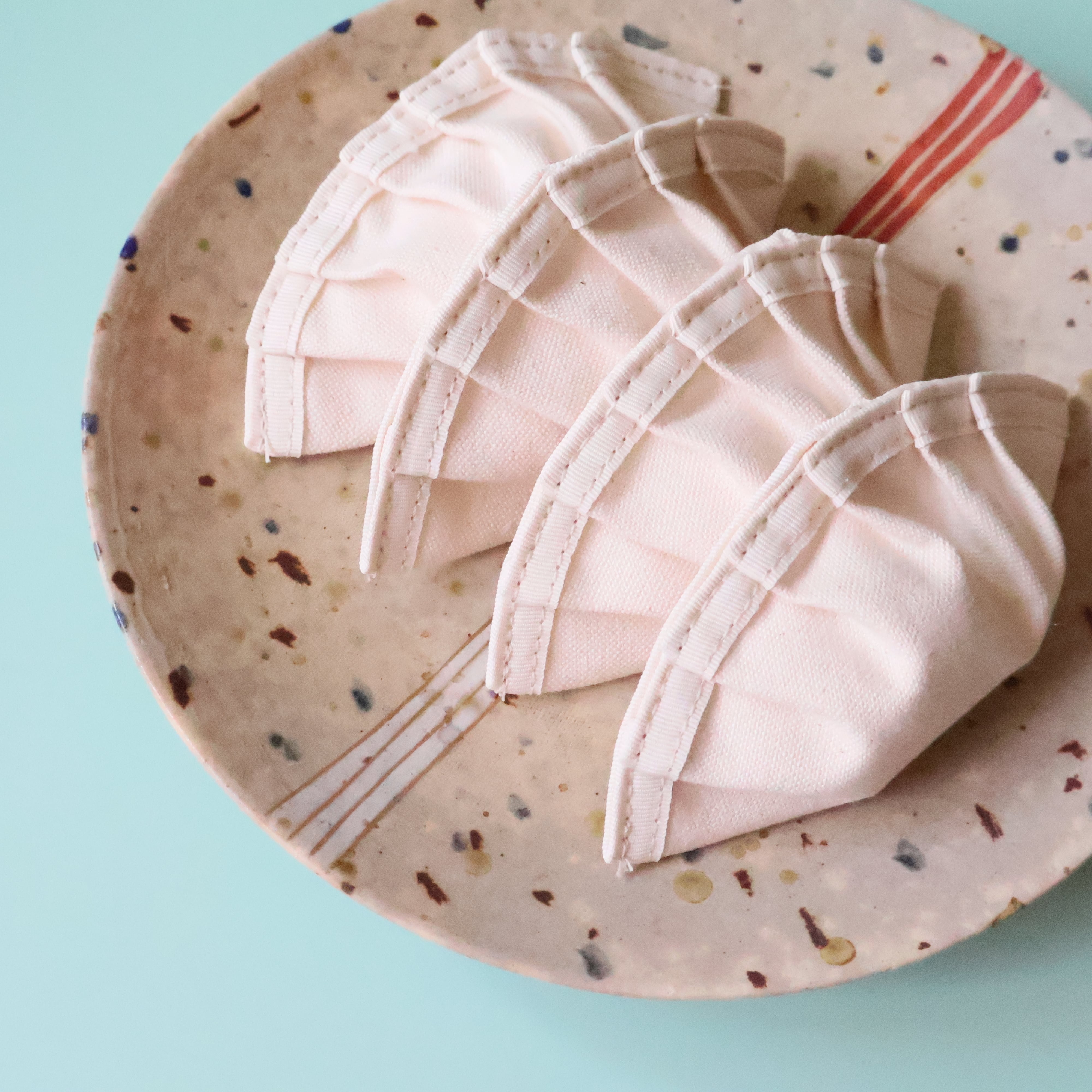 餃*子様 ピーナツお姉さんのキーホルダー◎ Amazon.co.jp: 餃子ぬいぐるみ キーホルダー - 小さなカキの