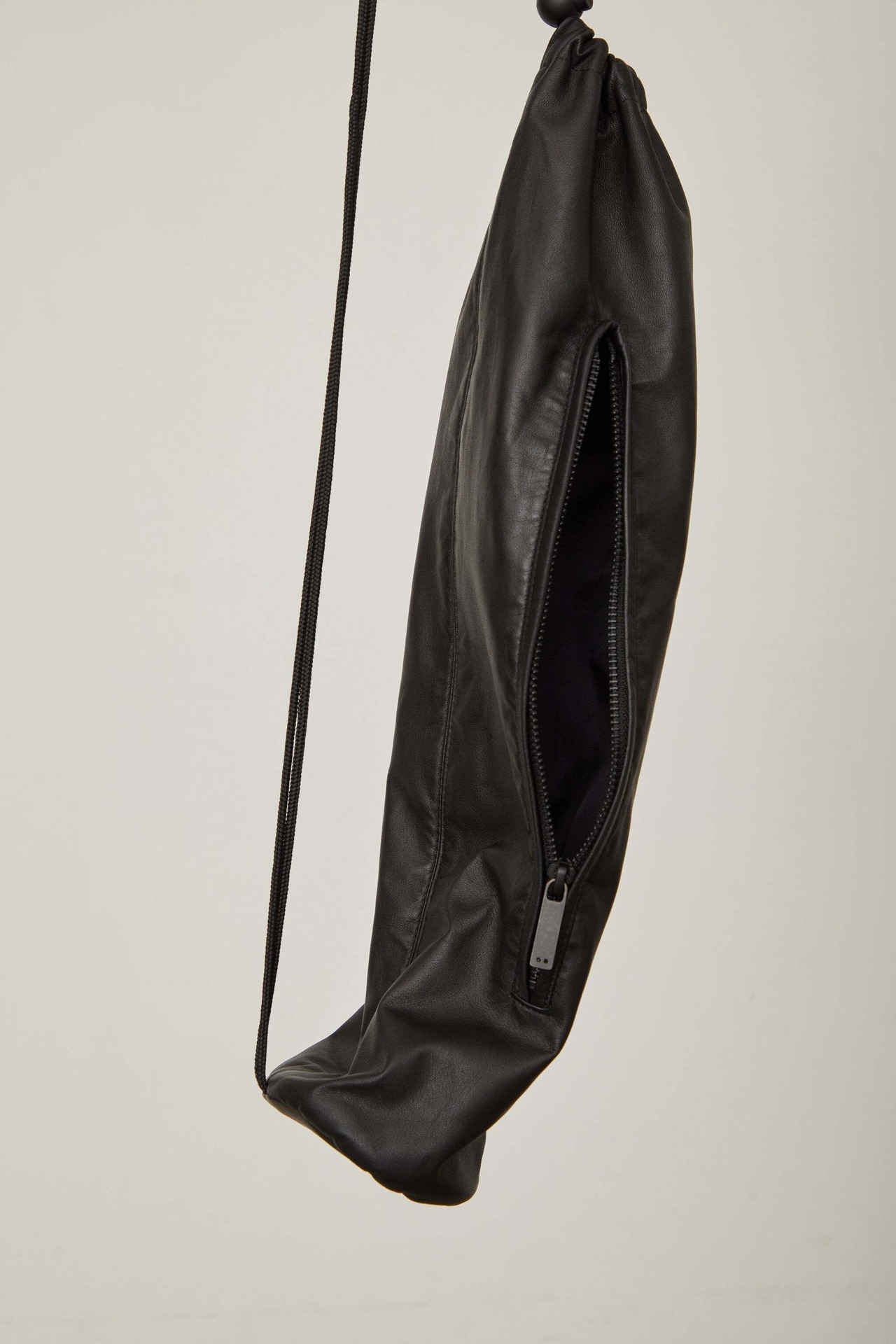 i’m here - TUBE Leather Bag :Black|チューブ型/カウレザー