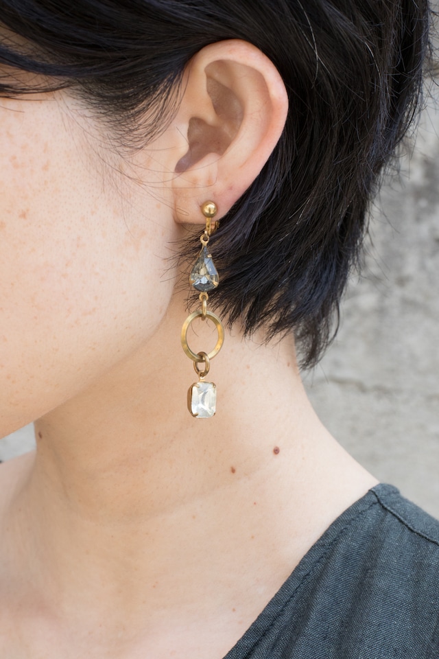 【TAMARI】Antique glass drop pierce