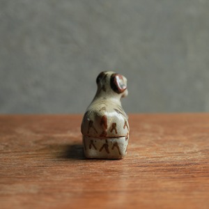 パカッと開く、小さな羊の小物入れ