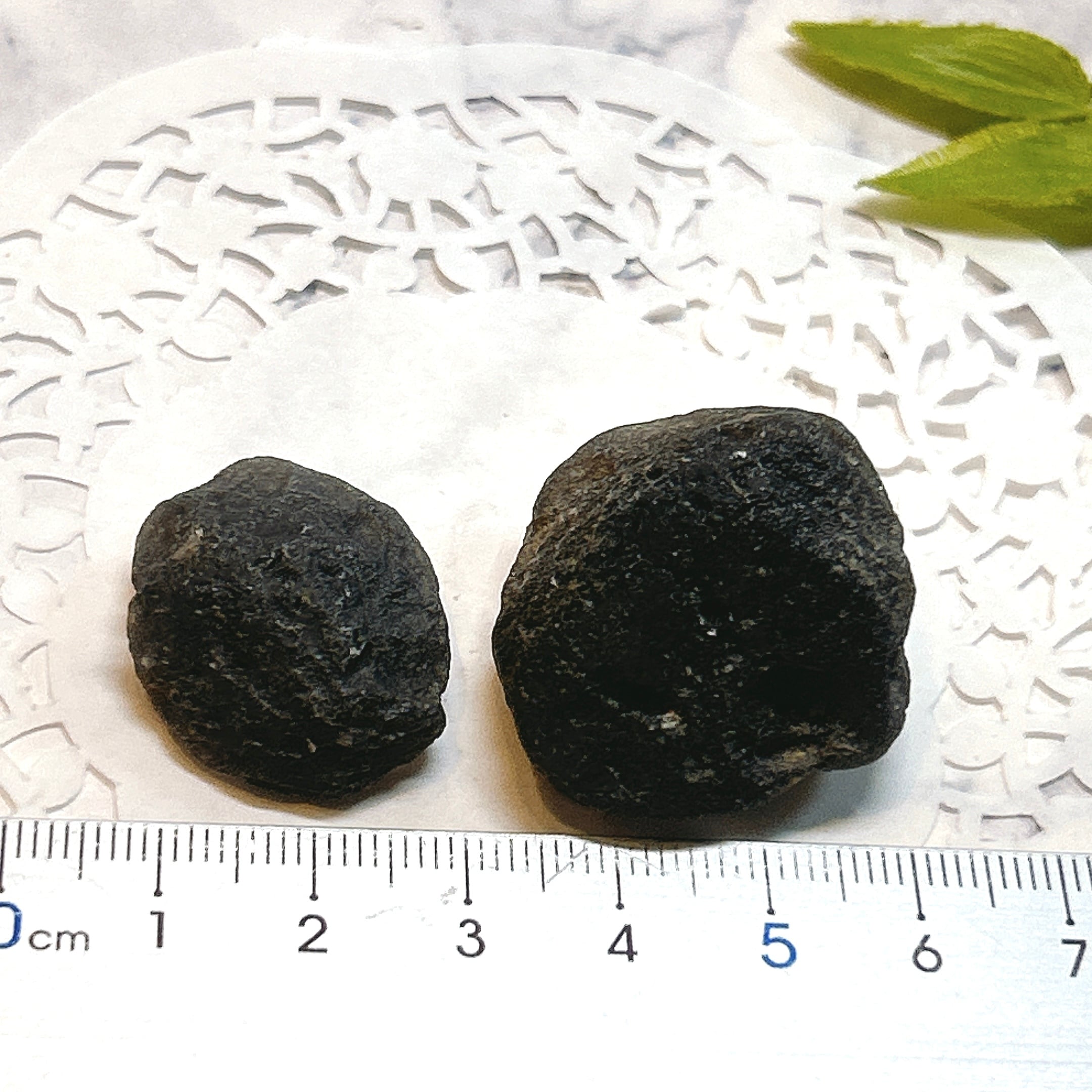 ⭐テクタイト（隕石起源の天然ガラス） | クリスタル・ワールド御徒町店