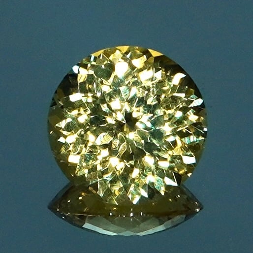 【SIGNATURE】Bright Brilliant Cut®︎ “160 Facets” 0.67ct Natural Unheated Yellow Sapphire