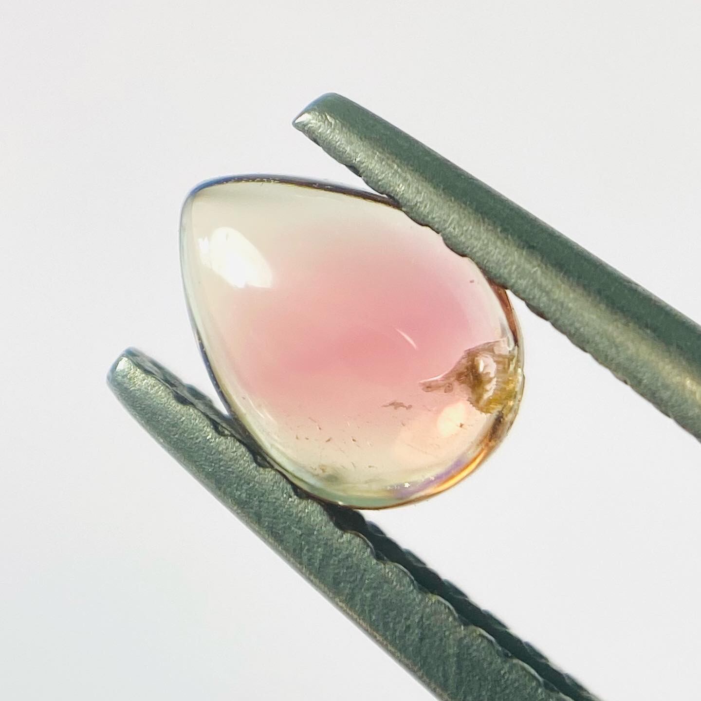 桃もなトルマリン