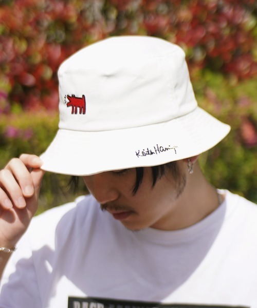 Keith Haring(キースヘリング) バケットハット アートロゴ  ドッグ ホワイト KH-KH2101