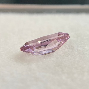 マーキスカット スピネル  約6.9*3.3*2.3mm r-0434