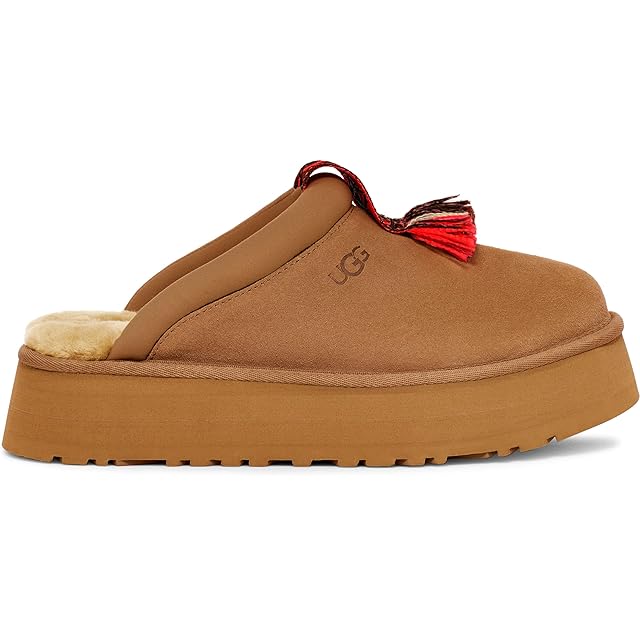 CLARKS Wallabee 