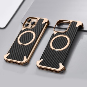 ◆iPhone16 Pro/Pro Max◆ Carbon Fiber Texture Metal Phone Case / カーボンファイバー テクスチャー メタル スマホケース
