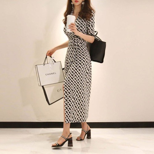 ロングワンピース 半袖 春夏 ロング Vネック チェーン柄 ロング丈 ワンピース 柄ワンピース Aライン スリット スリットワンピース サイドスリット レディース ロングワンピ 夏ワンピ 大人 夏