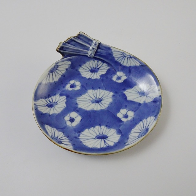 有田焼　ふくせん窯　染付菊ダミ　宝袋向付（化粧箱入）