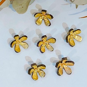 【アウトレット】３Dレザーフラワー スターフラワー (ピン付タイプ)6個入(ゴールド)