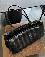 イントレチャート 本革トートバッグ