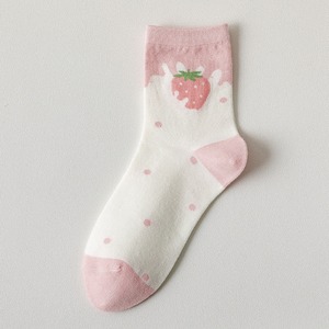 【お取り寄せ商品】22〜24cm 靴下 いちご柄ソックス