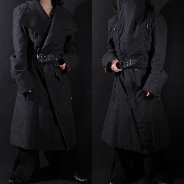 2000s Deformation mode silhouette neck wool long coat