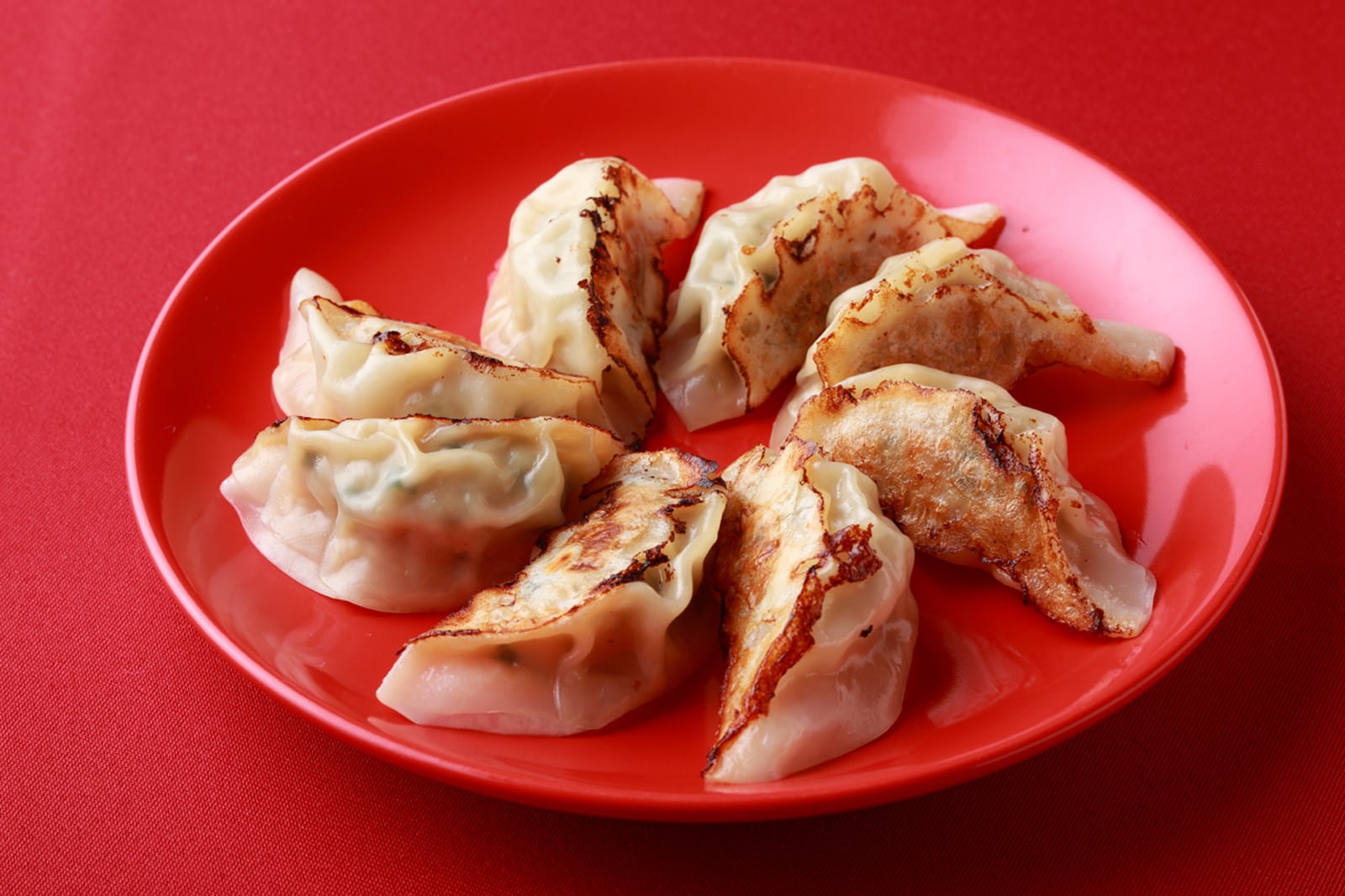 生餃子 12個入り【にんにく有り】 | 中国料理 桃谷樓