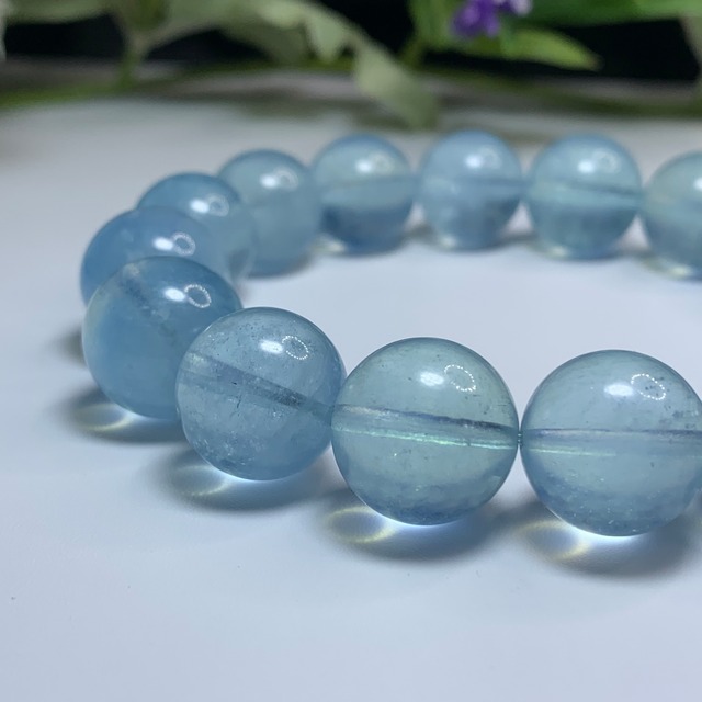 透明感ブルー☆アクアマリンブレスレット
