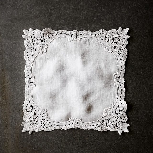 フランス リネンローン 回転する花々と華奢なハンカチ アンティーク