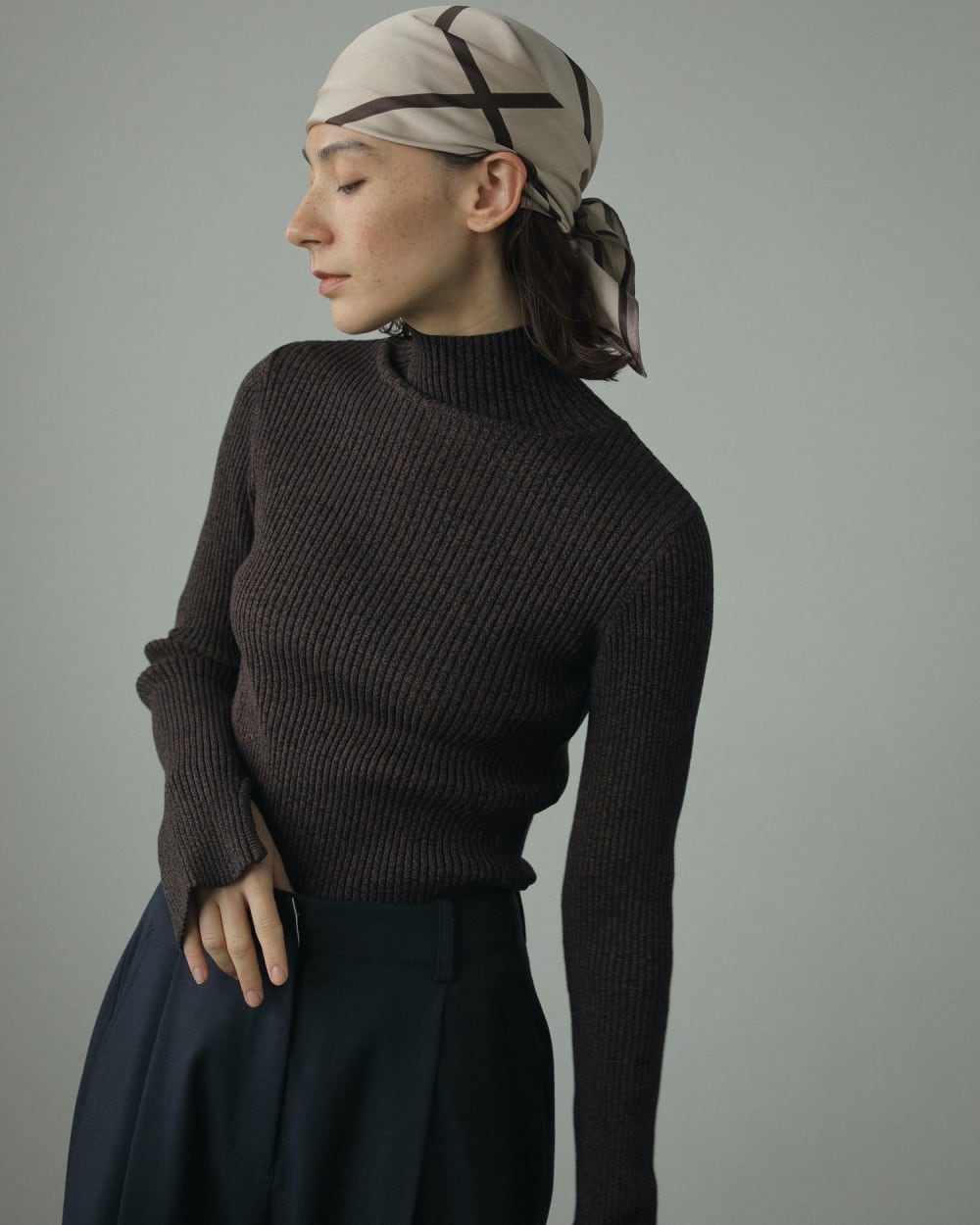 anuke 】Slit Turtle Knit | valance 福井｜レディース セレクト