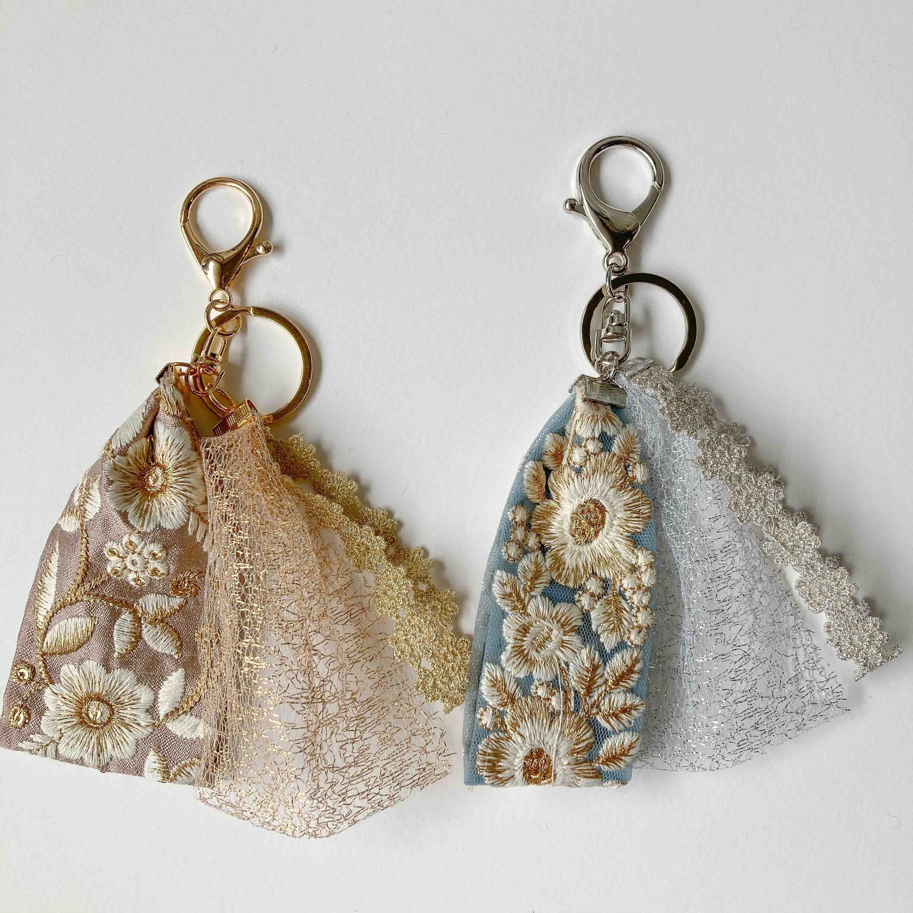 刺繍リボンとラメリボンのバッグチャーム | Dua-アクセサリーパーツ