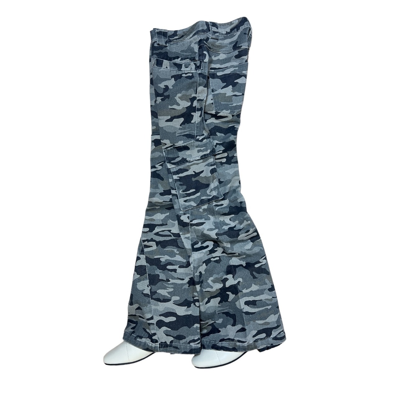 CAMO bootcut flare low waist cargo pants | MEGAJOULE