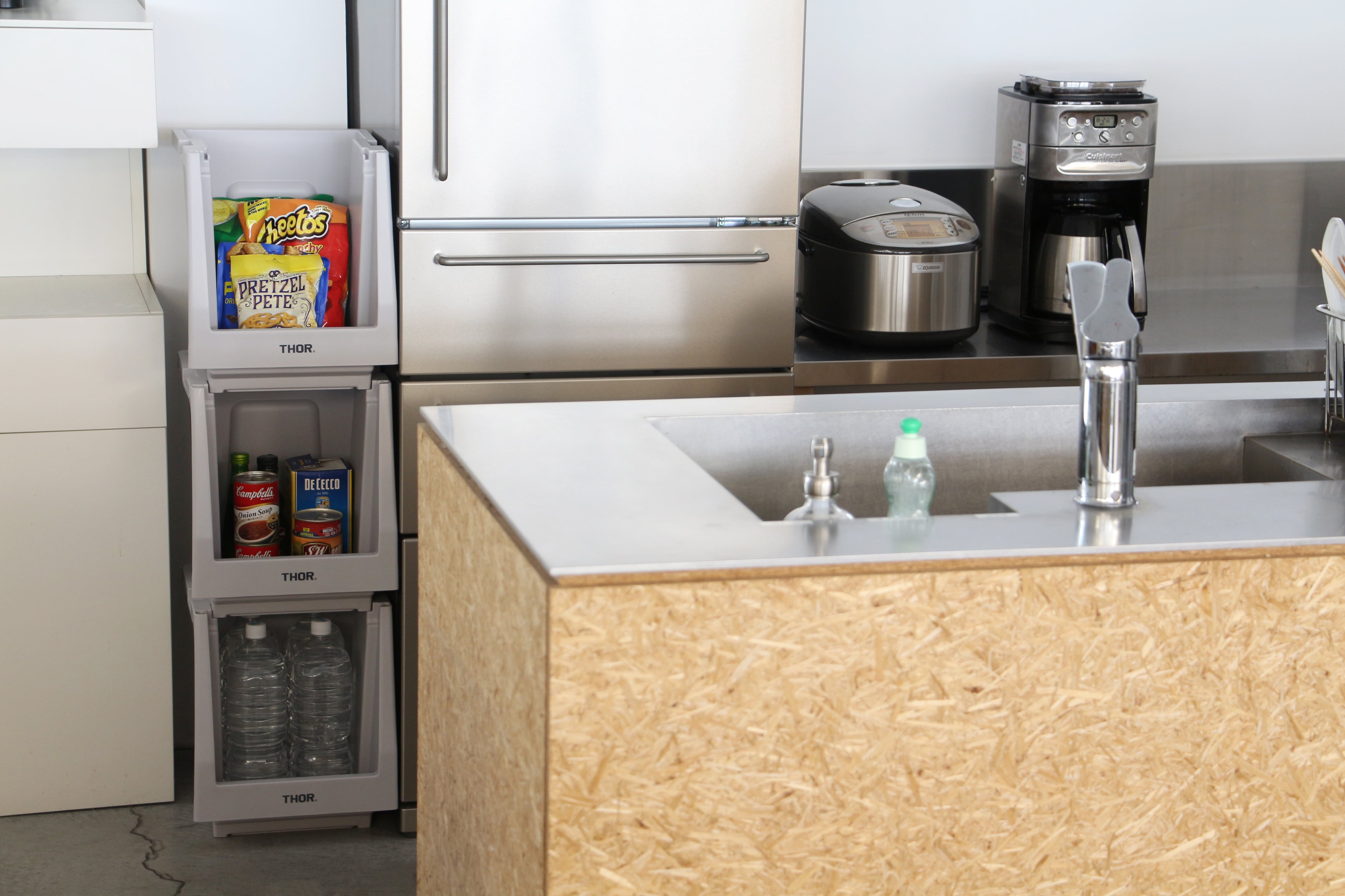 THOR STACKING SHELF CONTAINER 