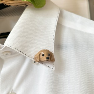 ダックス犬のピンバッチ(薄茶色)