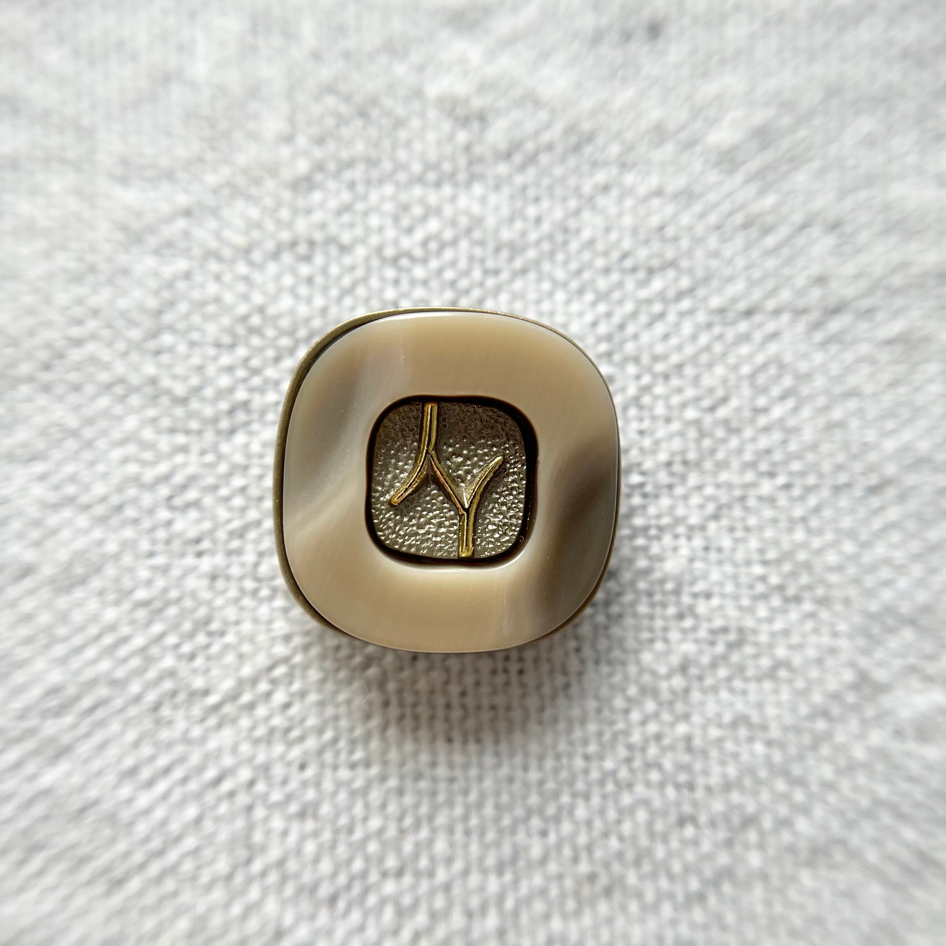 ●『2個セット』スクエア マーブルベージュ×ゴールドライン 17.5㎜