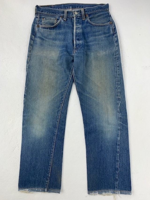 M-216  リーバイス Levis501古着 1975年66前期赤耳 米国製刻6　W 81cm  股下 70cm