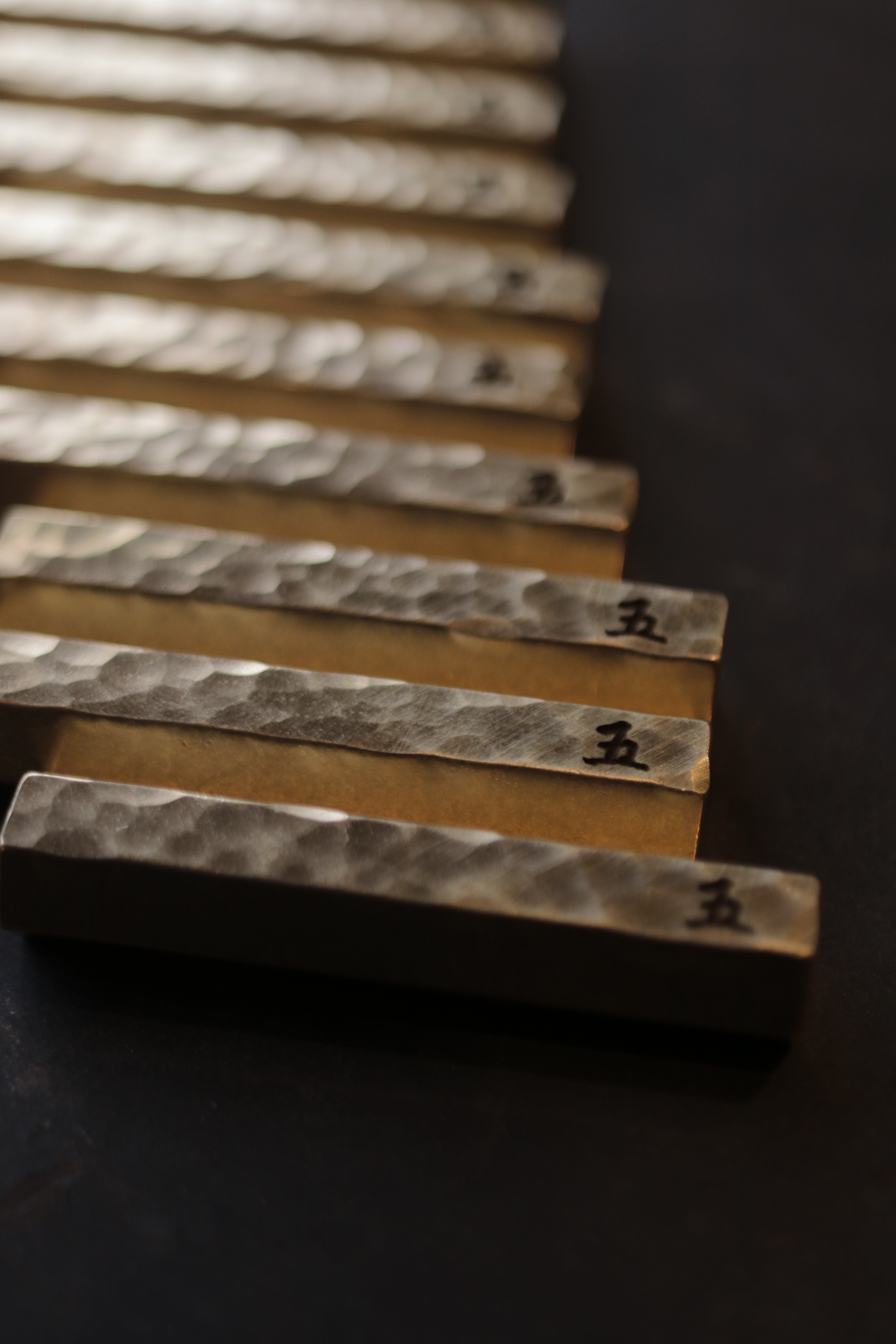 箸置き 箱根駅伝 FUTAGAMI 閃光 真鍮 フタガミ ゴールドカラー 非売品 送料無料〉箸置き 箱根駅伝 箸置き FUTAGAMI 閃光 真鍮 フタガミ