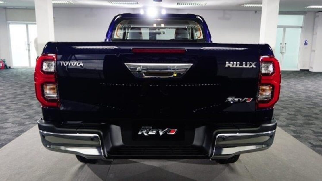 トヨタ 新型ハイラックス 純正テールライト 左右セット TOYOTA HILUX 