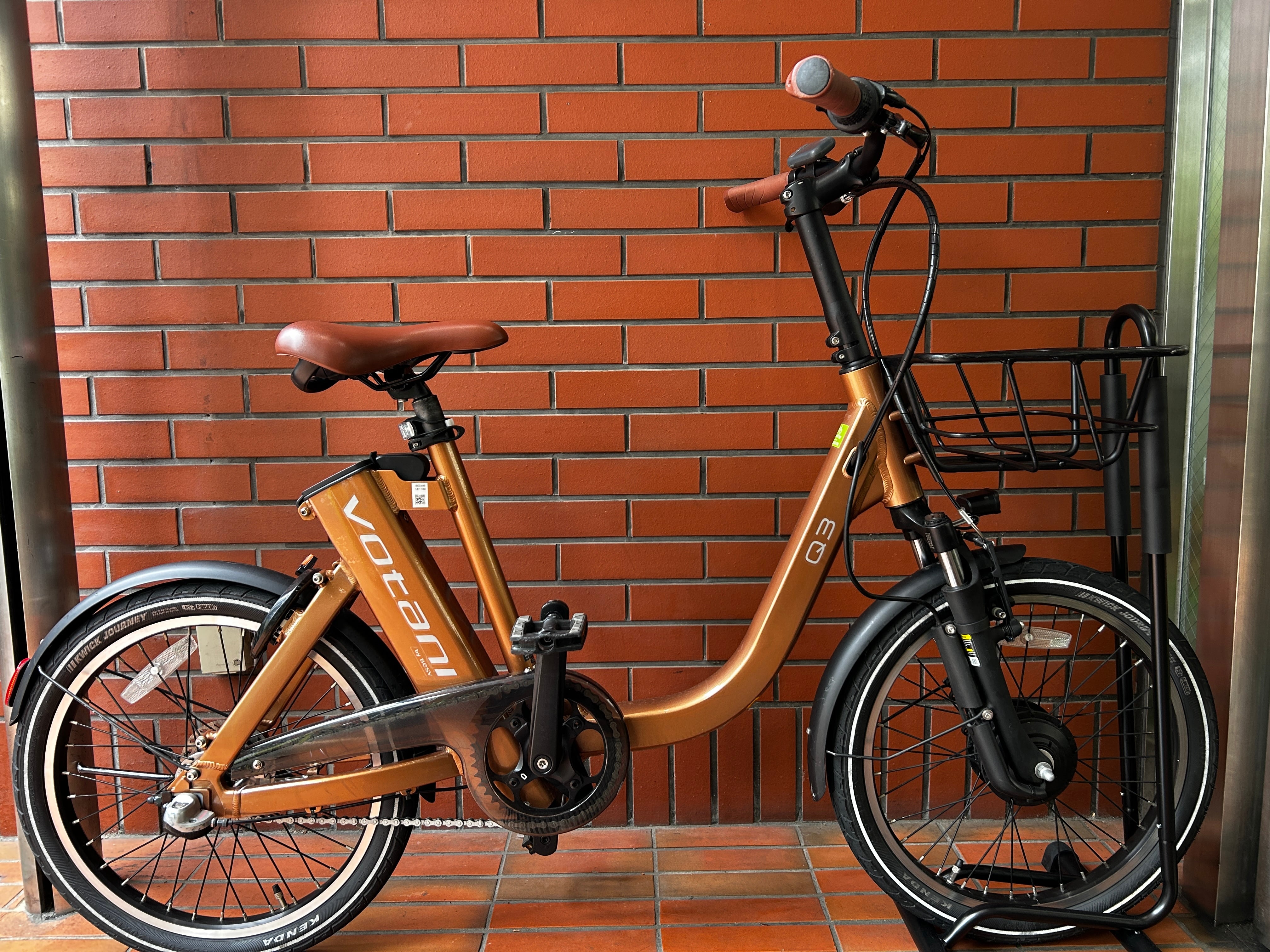 ナ*コ様 BESV JF1 中古美品 BEEw55) Besv(ベスビー) JF1 サイズM 166~182cm 電動アシスト中古車 E