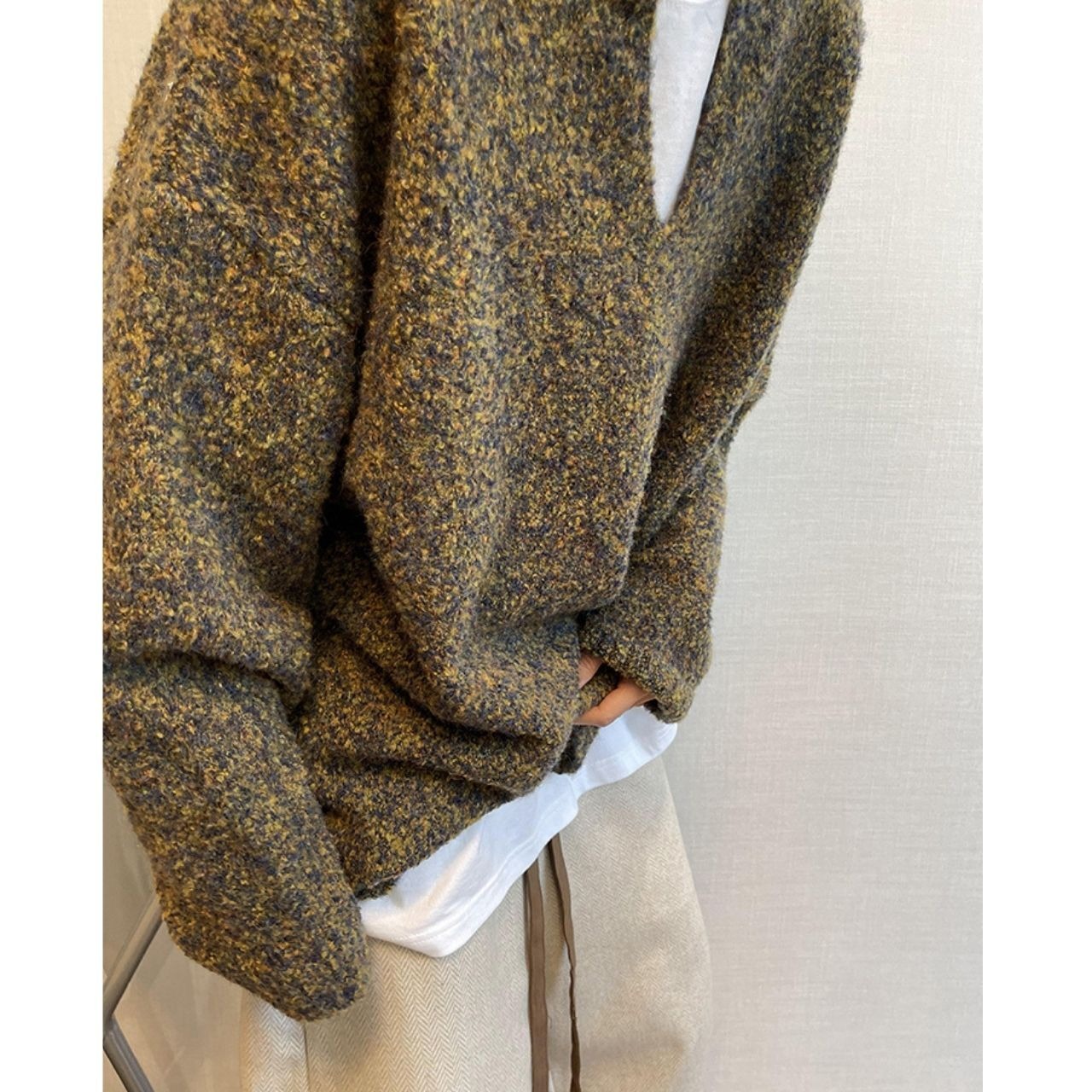 カラーミックスV ネックオフショルダーニット　1043