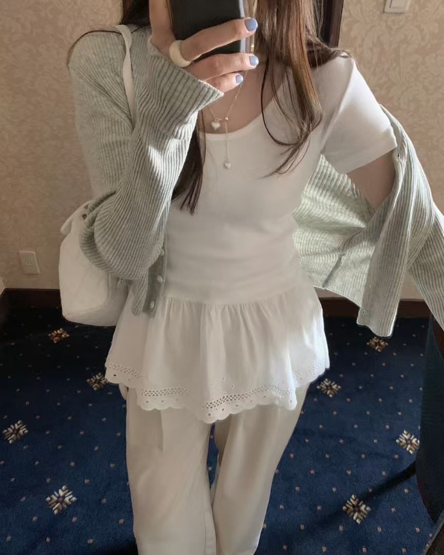 (即納)P.Y.T / Soap lace tee