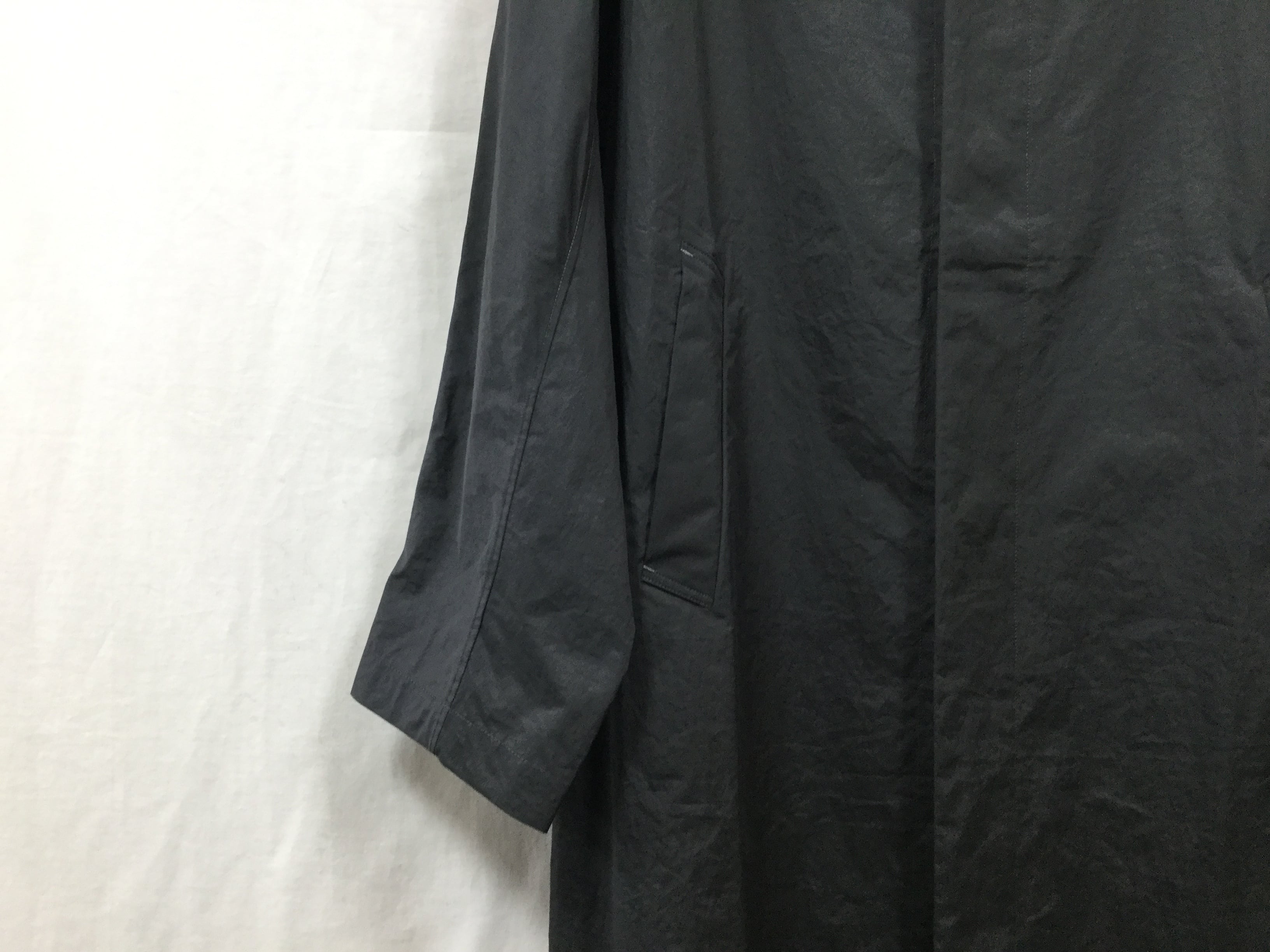 AUGUSTE-PRESENTATION”BIGフードレインコートBLACK” | Lapel online store