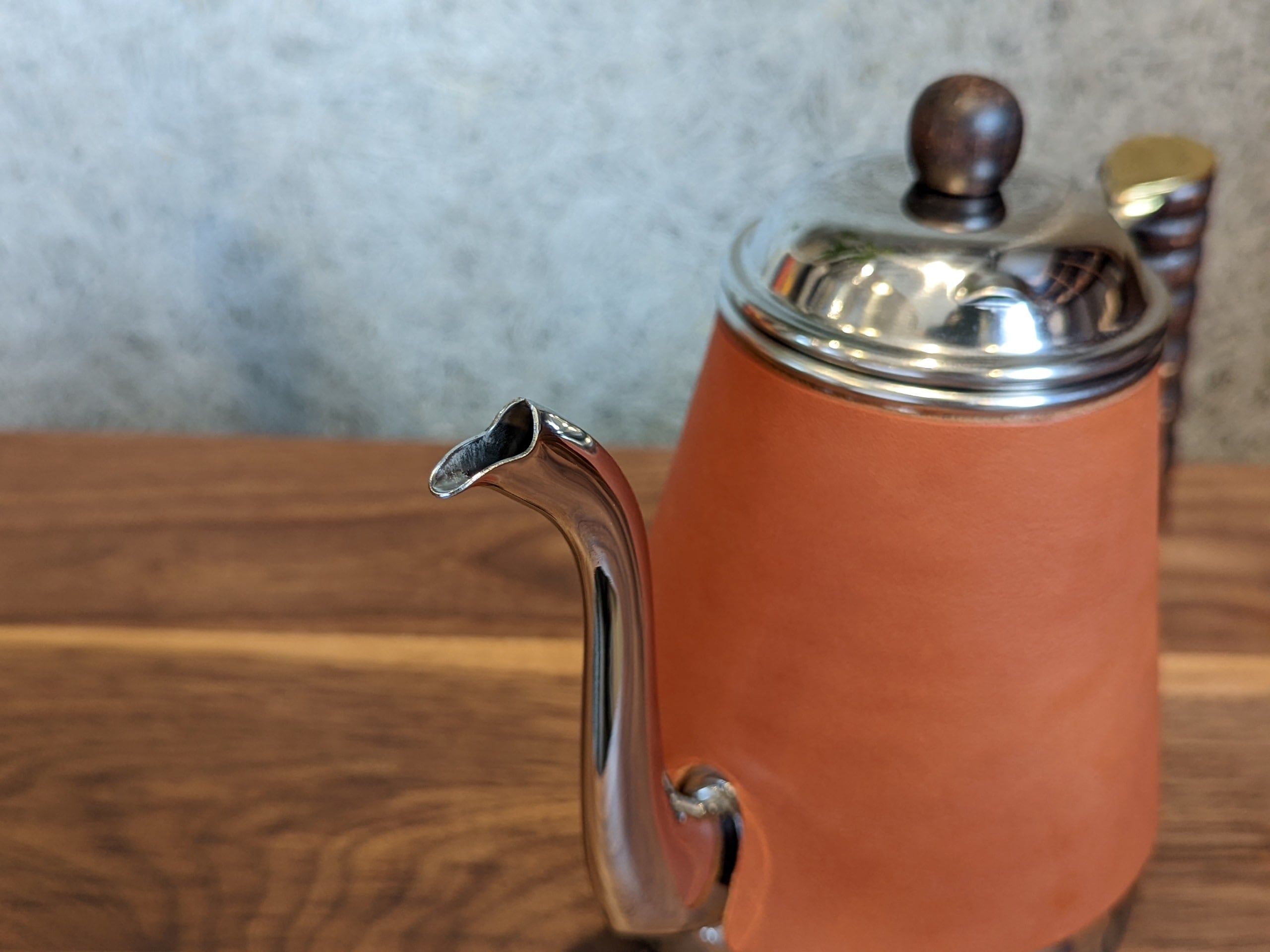 カリタ　コーヒー　ポット　ウェーブ ウェーブポット レザー | コーヒー機器総合メーカーカリタ【Kalita】