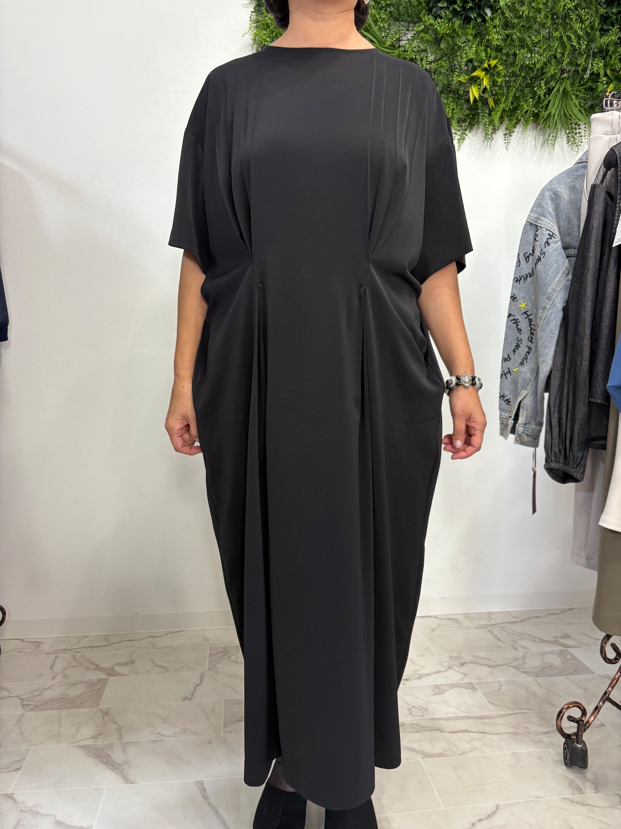 ANGELINA 肩プリーツワンピース 25223-2494D