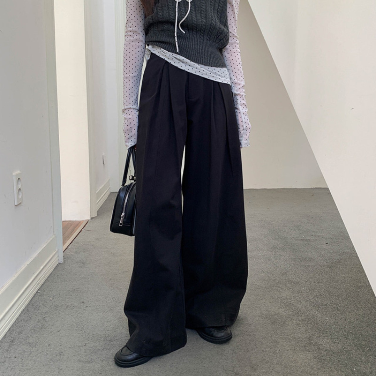 tuck wide casual pants　J00472