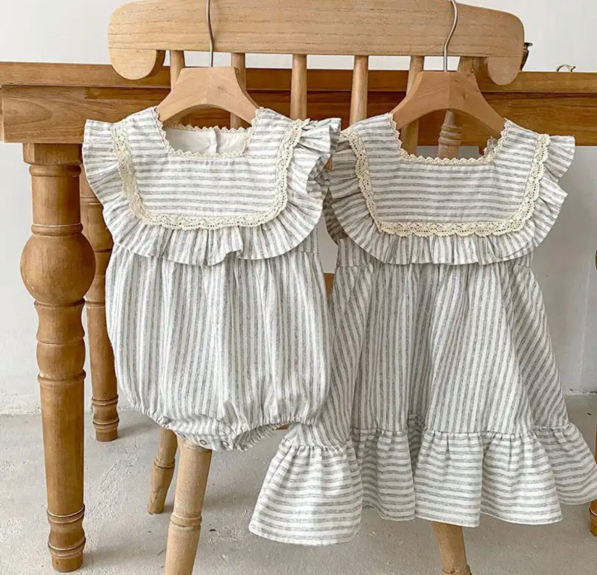 ストライプレース ワンピース