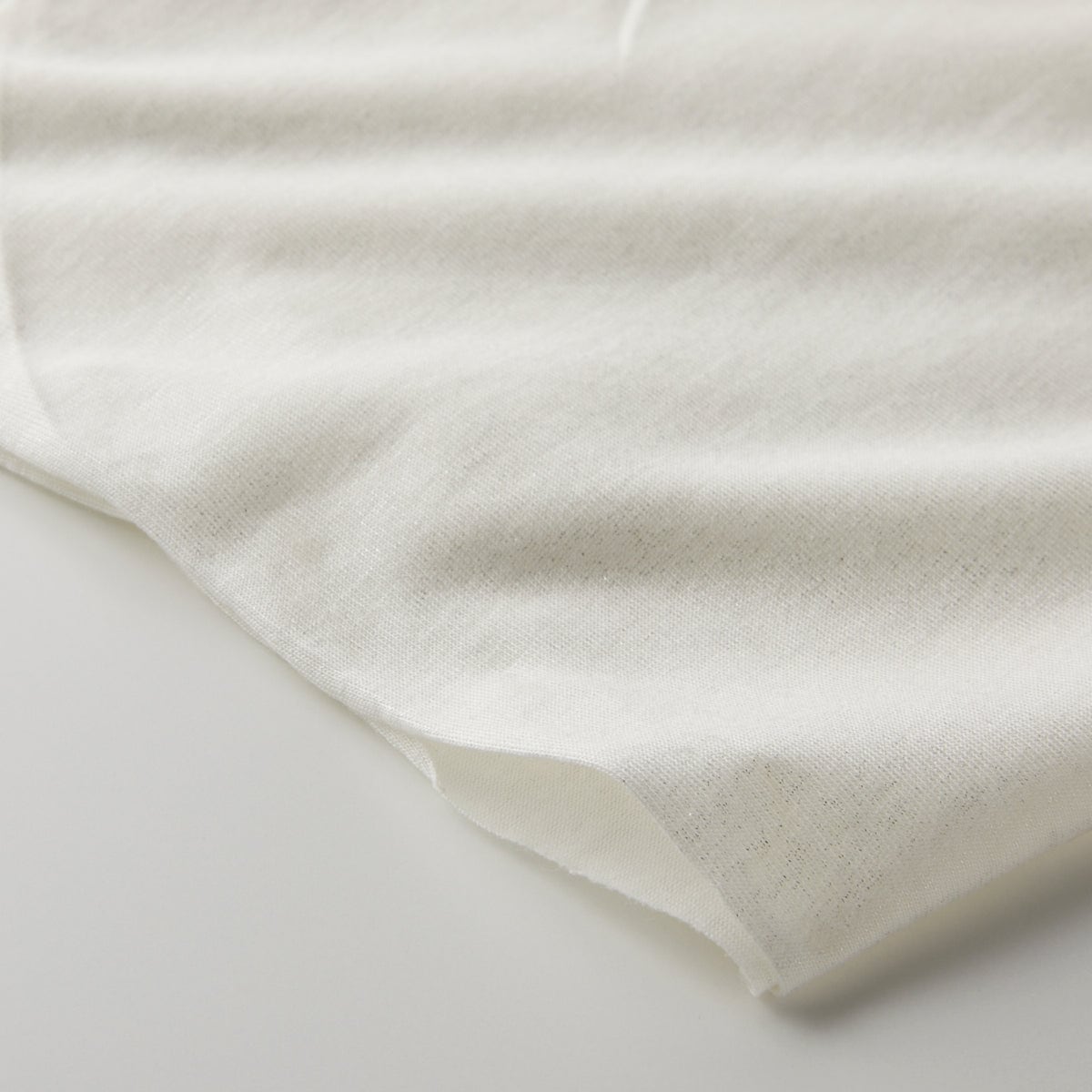 97-468-2m-綿ポリ系-薄手天竺ニット-無地柄-ホワイト-シルバーラメ加工