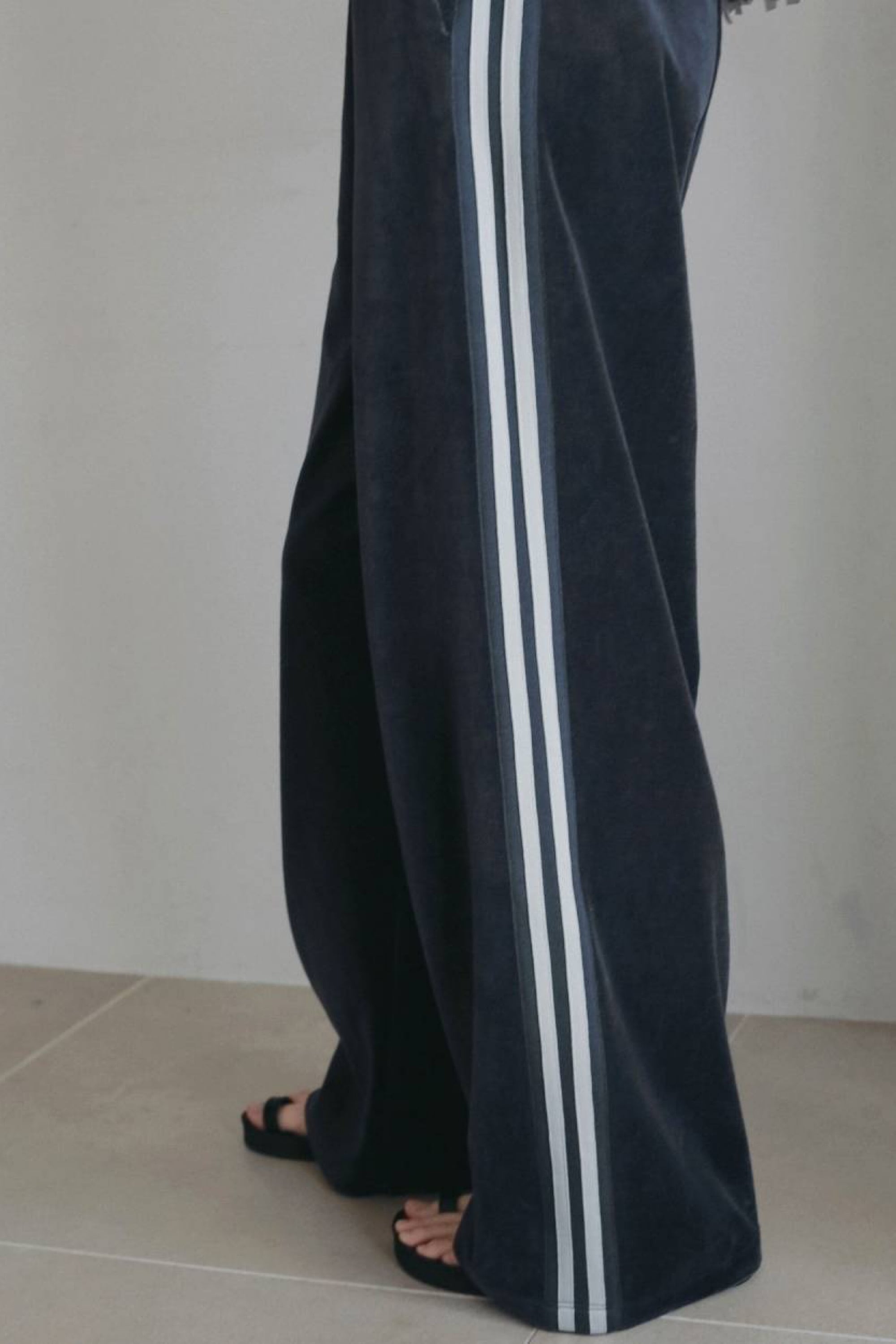 ànuke Velour Track Pants ベロアタックパンツ Charcoal gray