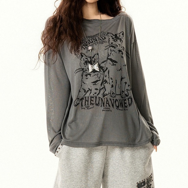 キャットグラフィックボートネックルーズフォルムカットソー 2col   R02580