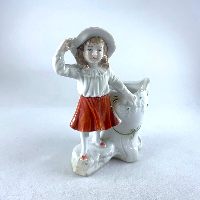 陶器人形 マッチかす入れ 小物入れ 帽子をかぶった女の子 19otd36-2