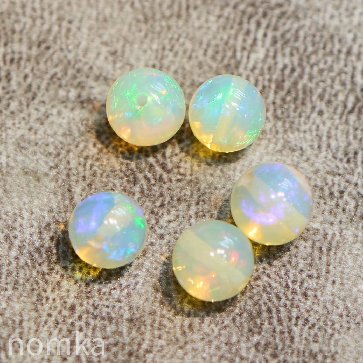 プレシャスオパール【8mm/高品質/エチオピア産】ビーズ/一粒売り