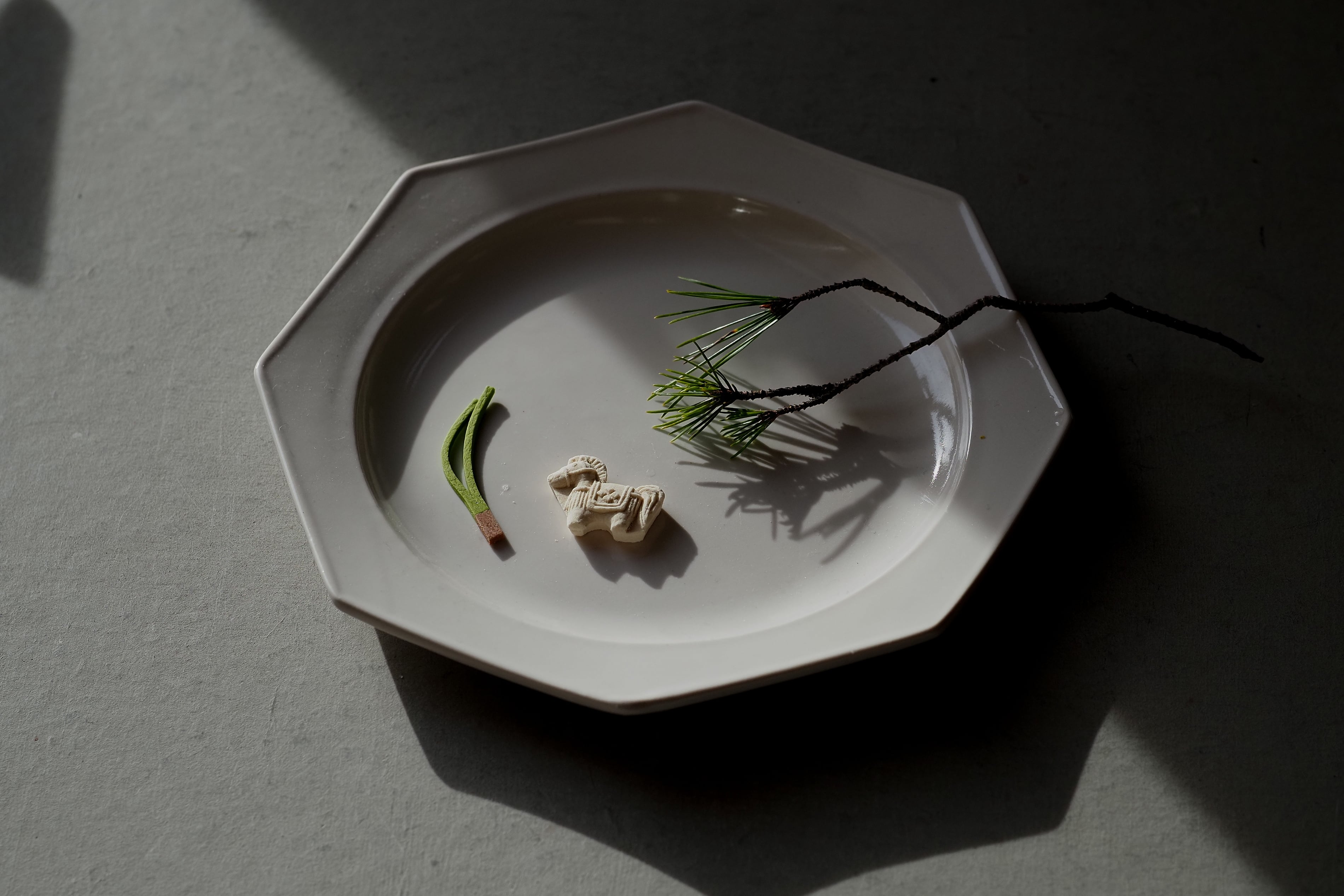 岡田直人 13.八角平皿M | 陶屋なづな 岡田直人 13.八角平皿M | 陶屋なづな